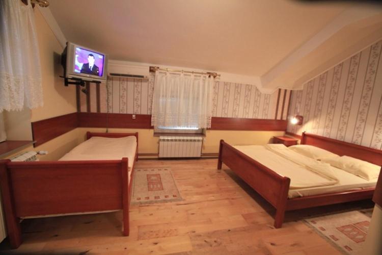 Hotel Dunav Sremski Karlovci Ruang foto